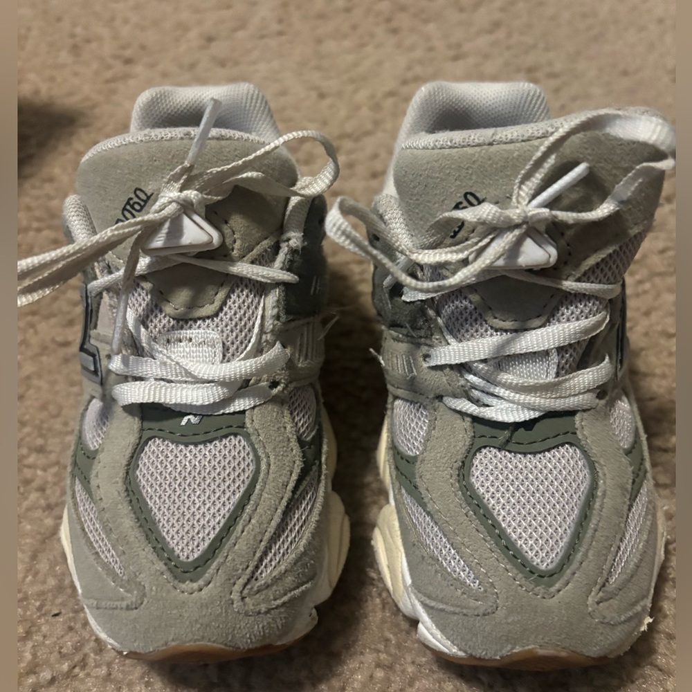 Gentle used toddler New Balance 990v3
